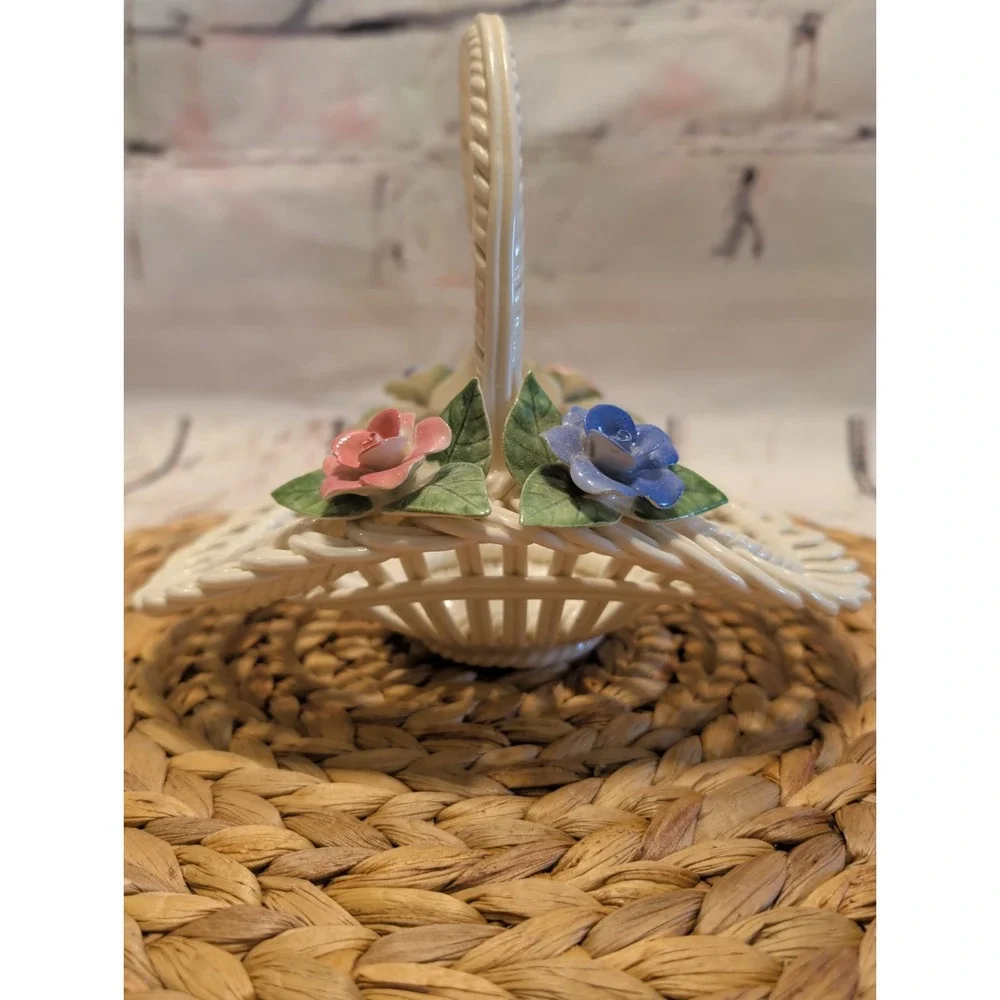 LEVANTE PORCELAIN Intricate Hand Woven Basket Pink And Blue Flowers